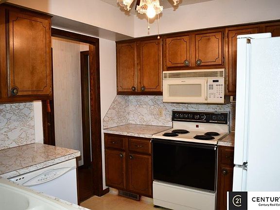 3rd image of 4506 Vinton St