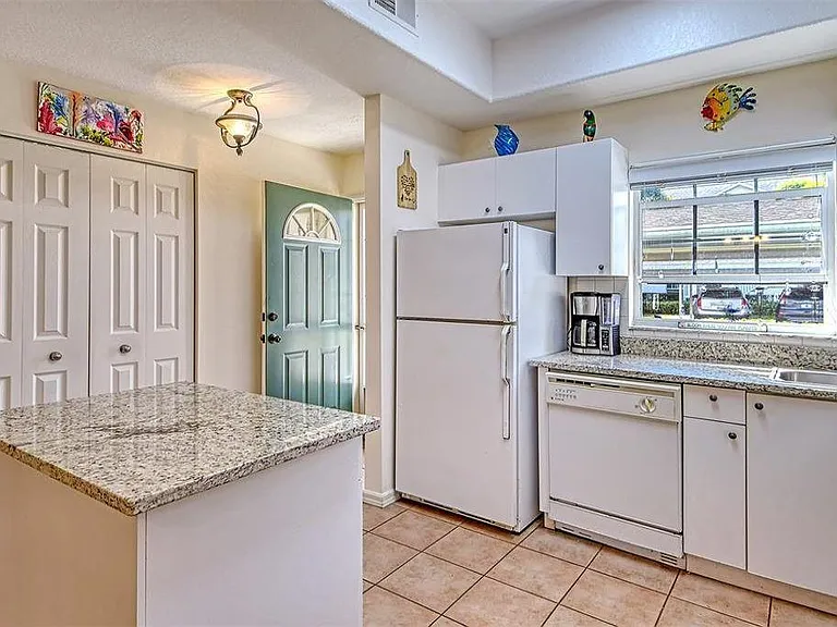 8389 Wingate Dr — Photo 8