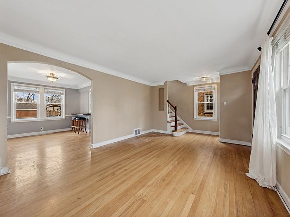 5th image of 9914 S Campbell Ave