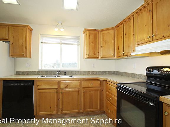 5th image of 3454 Balsam Dr