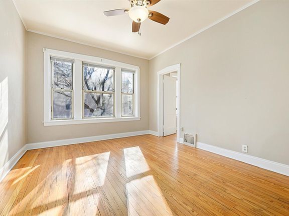 2nd image of 1156 W Barry Ave #1
