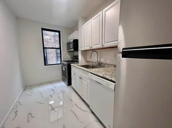 94-16 34th Road image 6 of 13