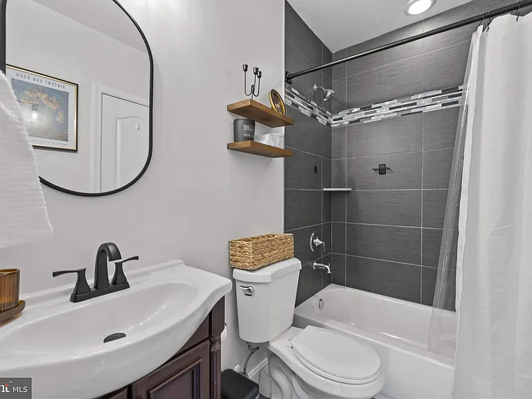 1363 Childress St NE #1 — Photo 19