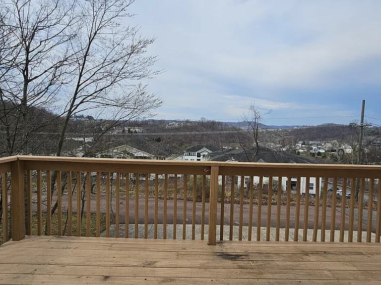 1381 Bergamont St — Photo 8