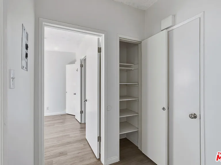 11746 Goshen Ave #6 — Photo 12