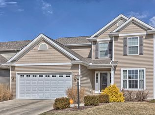 114 Dropseed Dr, Savoy, IL 61874