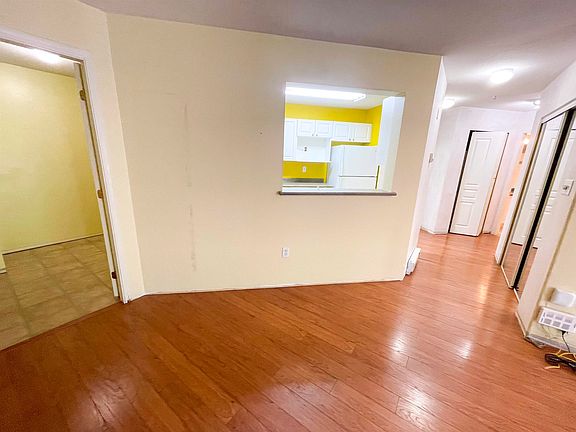 5th image of 9979 140th St #102