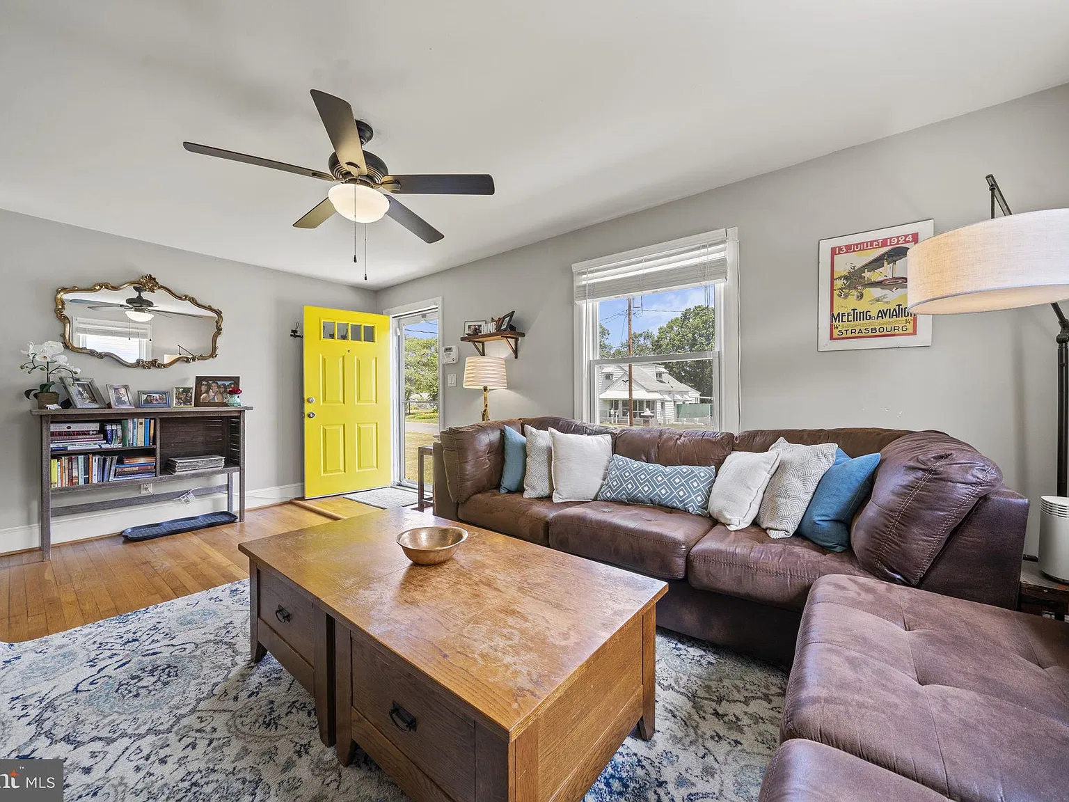 2 bed, 1.0 bath, 1100 sqft, $1,850 — Photo 3