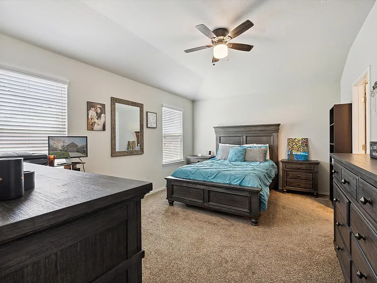4522 Heathers Cross — Photo 18
