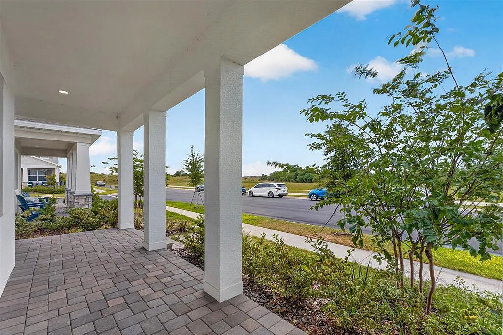 4 bed, 3.5 bath, 2686 sqft, $3,600 — Photo 3