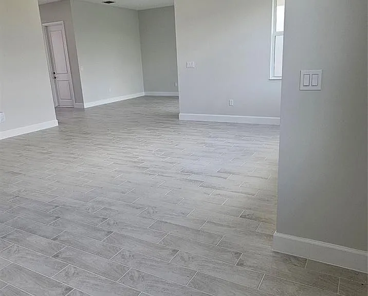 5461 Empire Dr — Photo 9