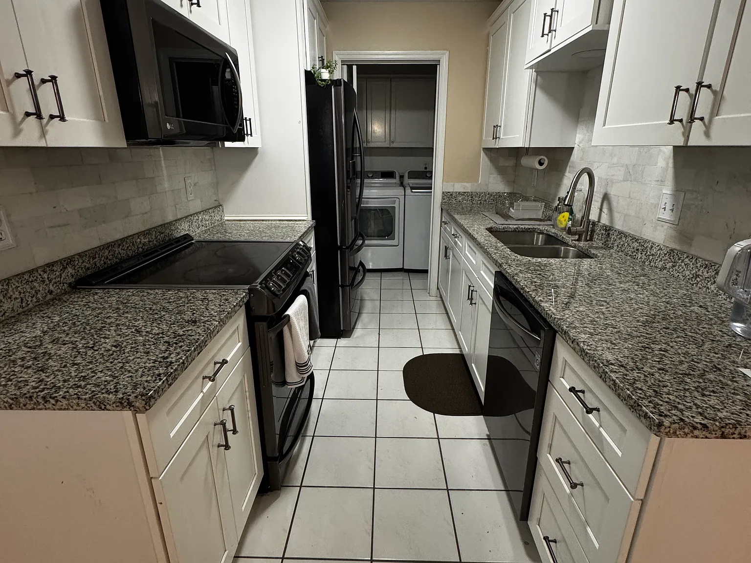 3 bed, 1261 sqft, $1,900 — Photo 4