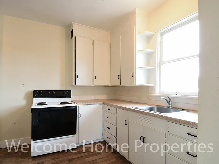 329 S 3rd Ave — Photo 8