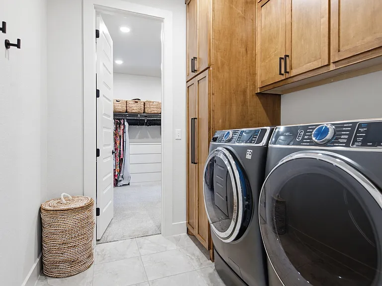 7712 Ellas Inlet Dr — Photo 32