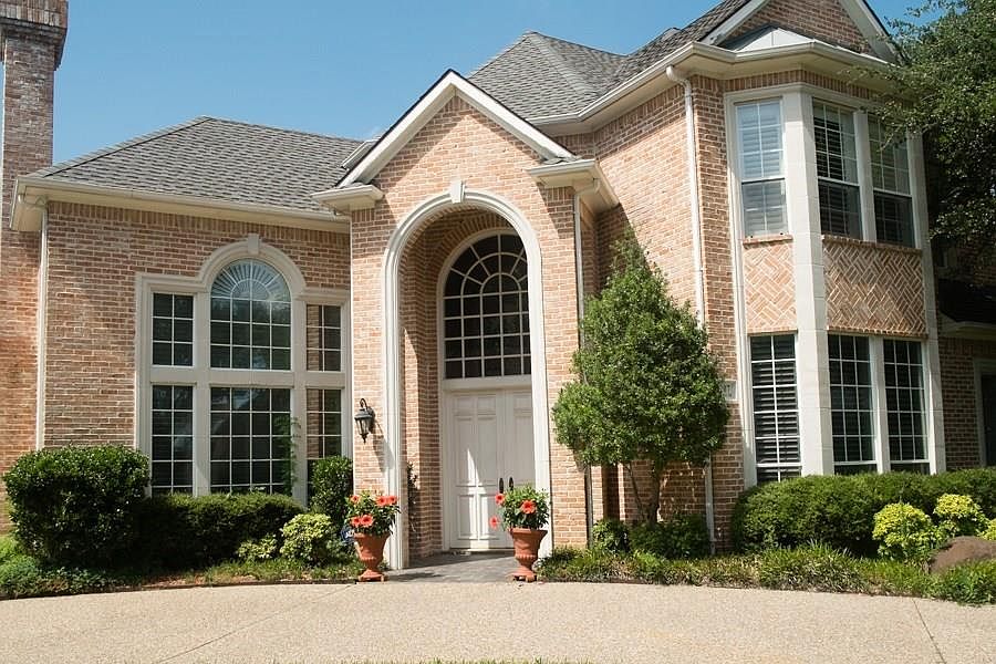 1st image of 5207 Oak Lake Dr