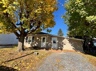 9 E North St, Nazareth, PA 18064