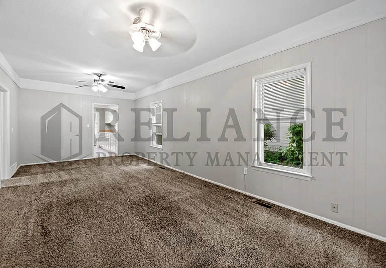 232 S Sedgwick St — Photo 10