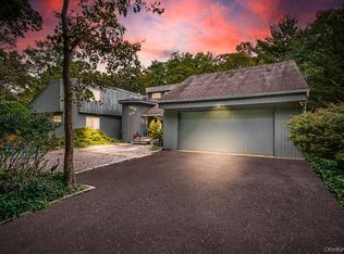 271 Bread And Cheese Hollow Road, Northport, NY 11768