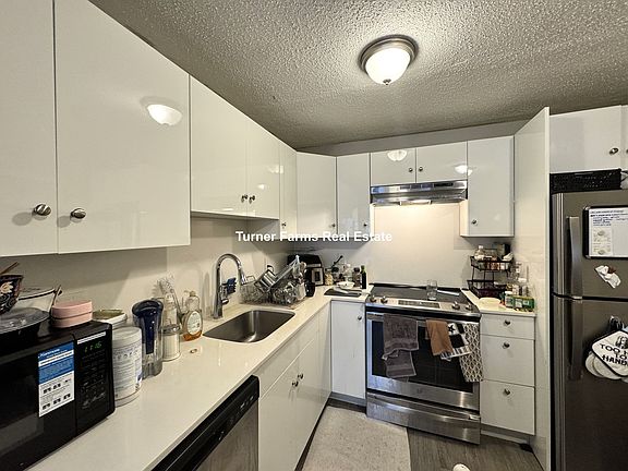 3rd image of 226 Parker Hill Ave