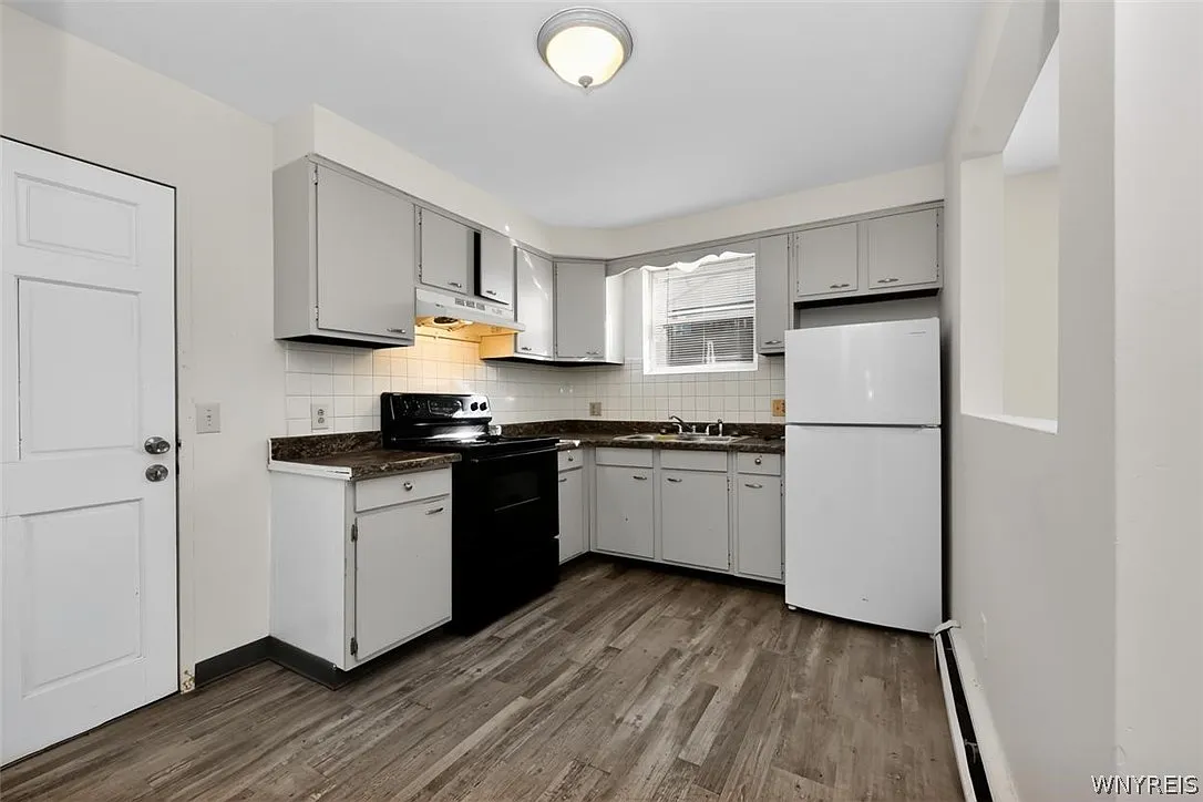 2 bed, 1.0 bath, 633 sqft, $950 — Photo 3