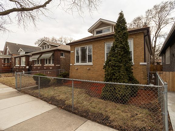 3rd image of 8214 S Avalon Ave