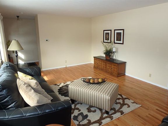 4th image of 16269 Shamrock Dr