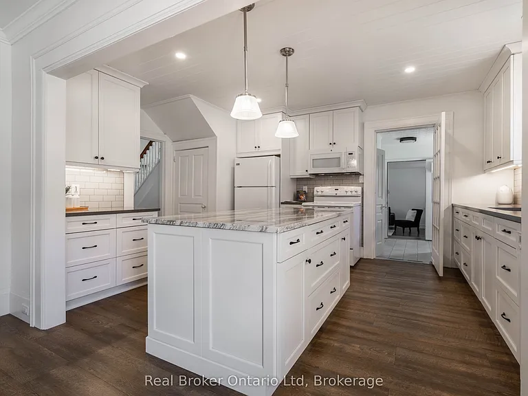303022 Grey Ave #15 — Photo 15