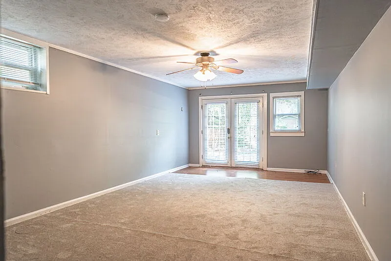2 bed, 1.0 bath, $1,200 — Photo 3