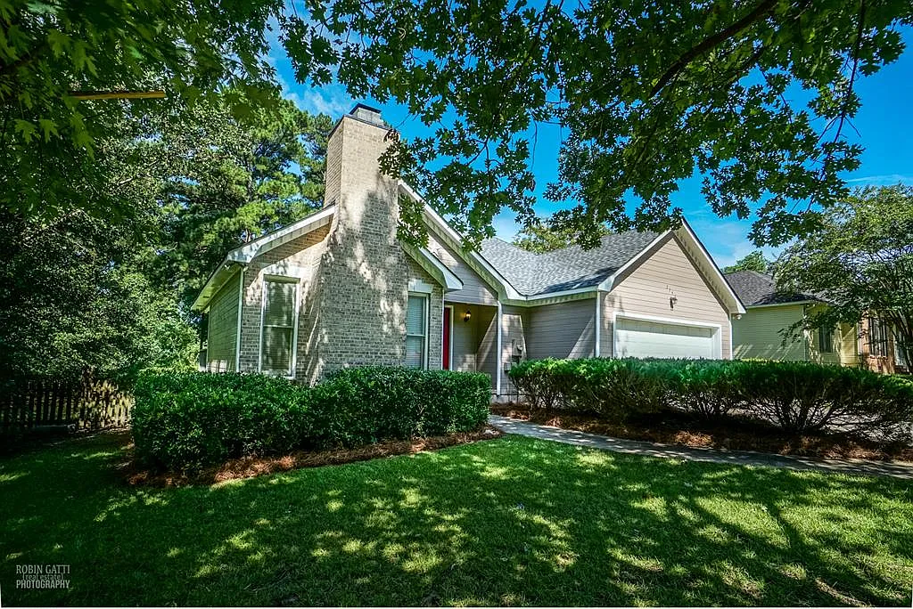 2341 Heath Rd photo 1