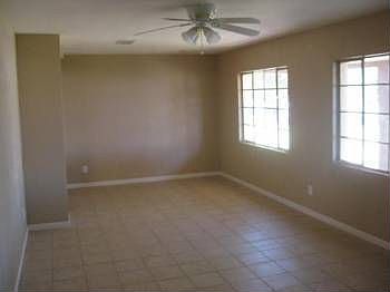 5th image of 1037 E Mariposa St