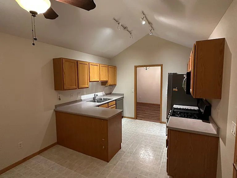 57 Duck Creek Pl #57 — Photo 4