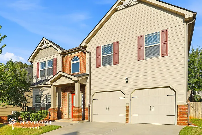 4 bed, 2.5 bath, 2583 sqft, $2,345 — Photo 2