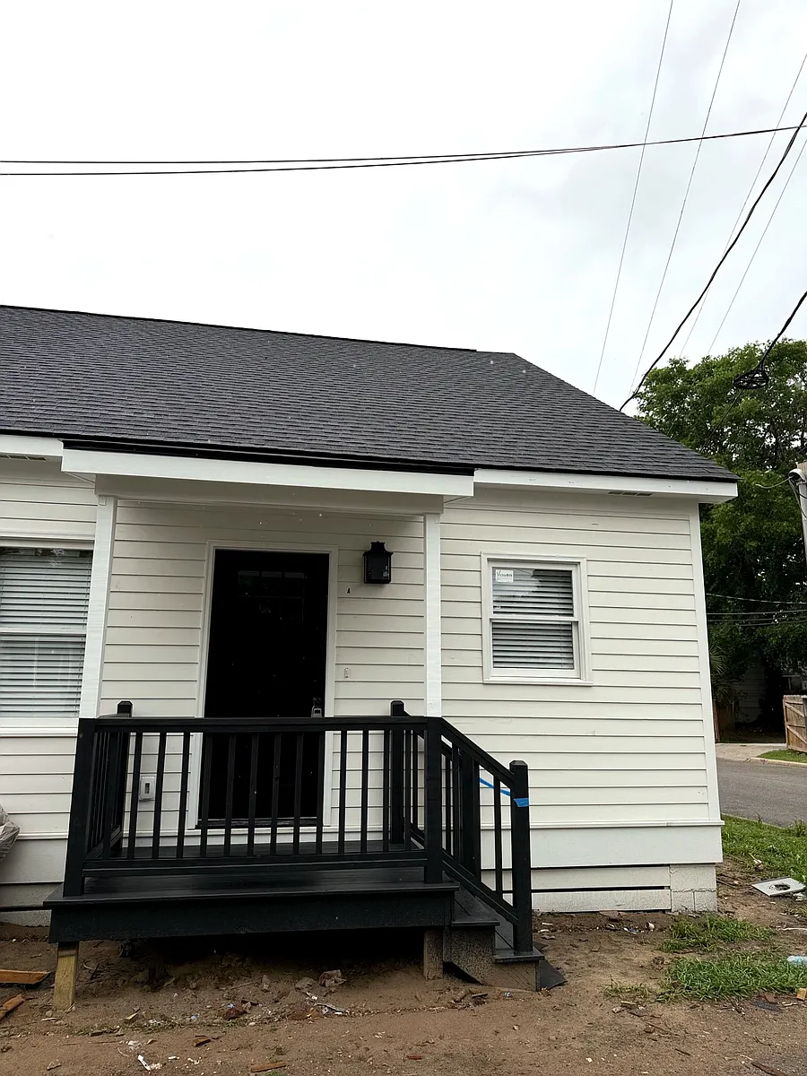 Building Photo - 2203 Harden St #A