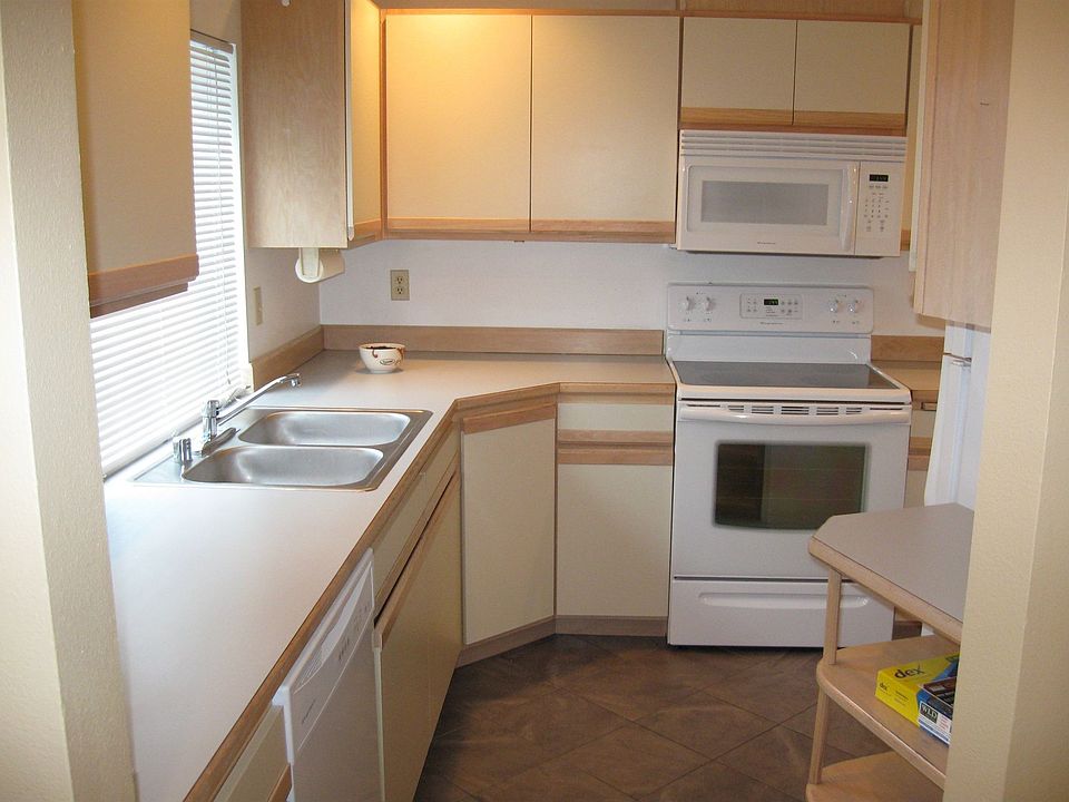 Kitchen view from entry.