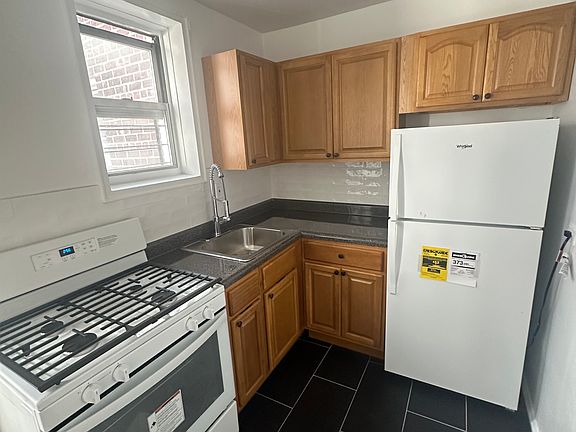 4th image of 3535 Dekalb Ave APT 3A