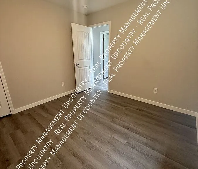 499 Textile Rd — Photo 12