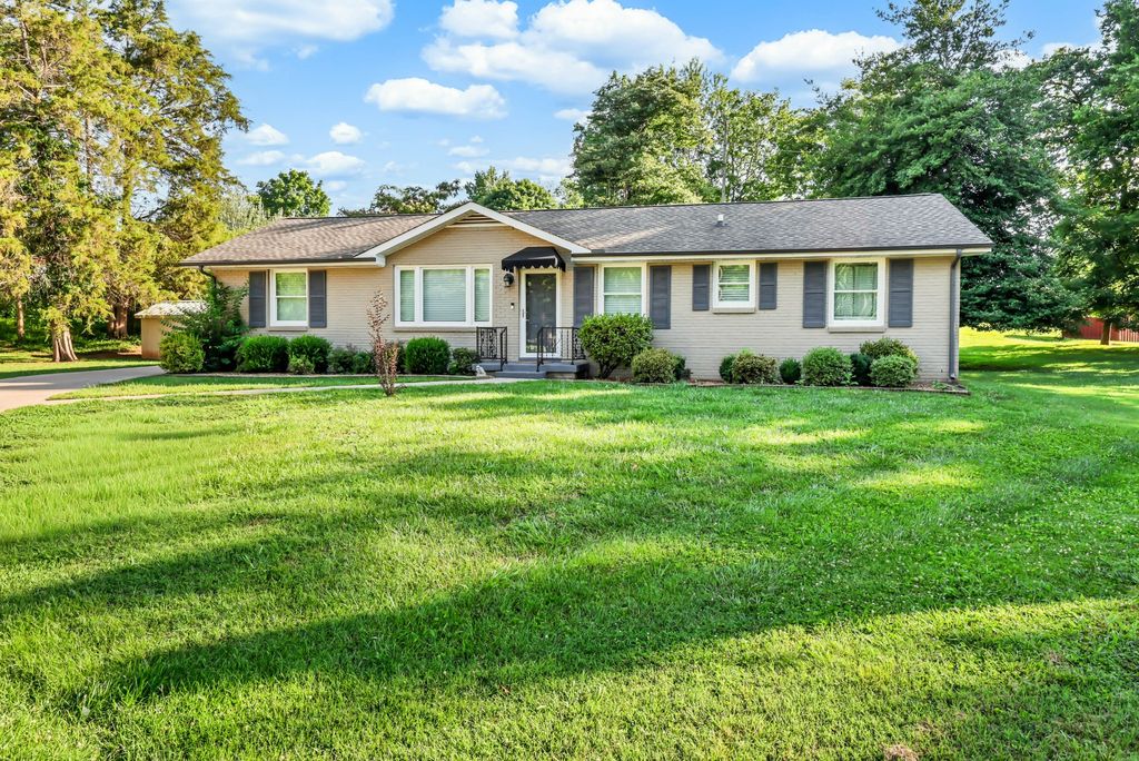 Apartment in Clarksville, Peartree - View 3
