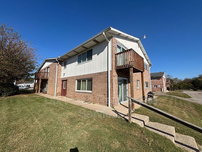 1st image of 413 Sycamore Rd APT F3