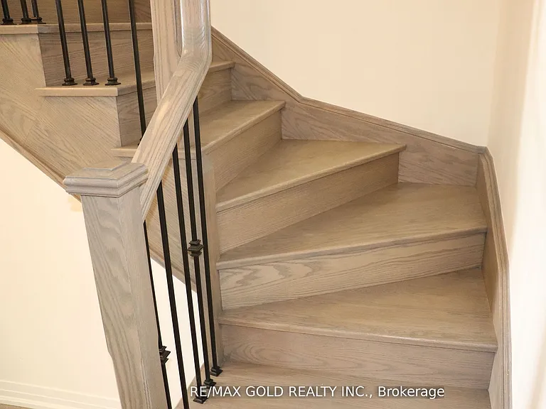29 Cherry Hill Ln — Photo 4
