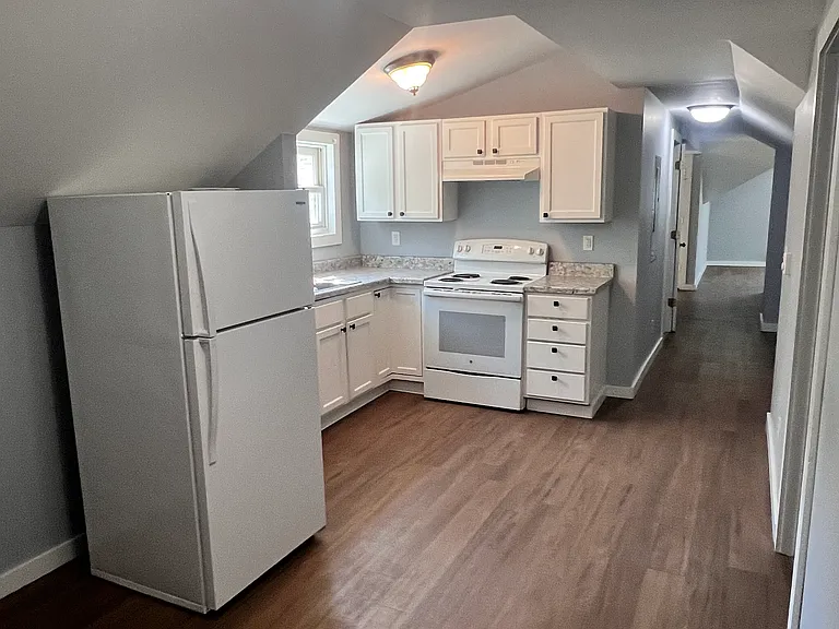 655 Chestnut St #3 — Photo 6