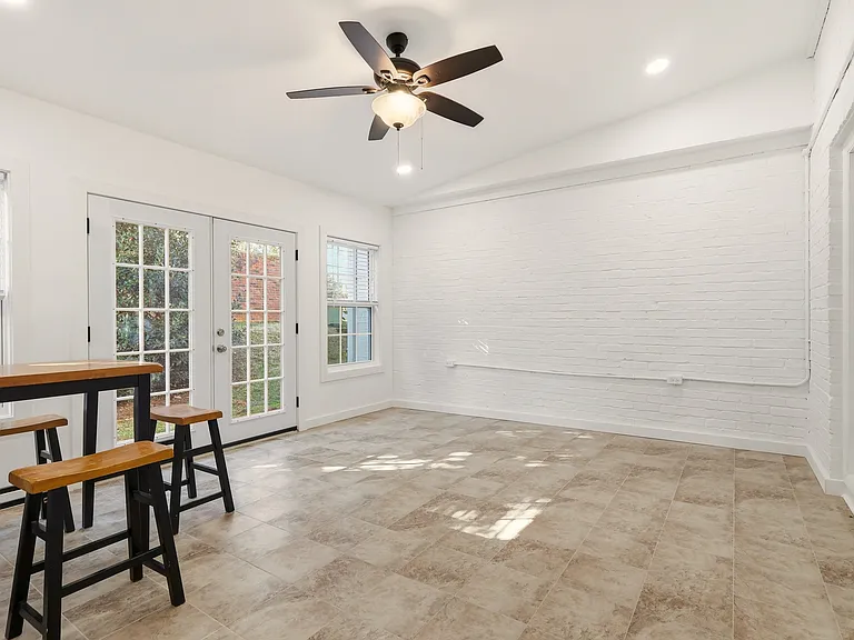 2505 Patriot Way #D — Photo 10
