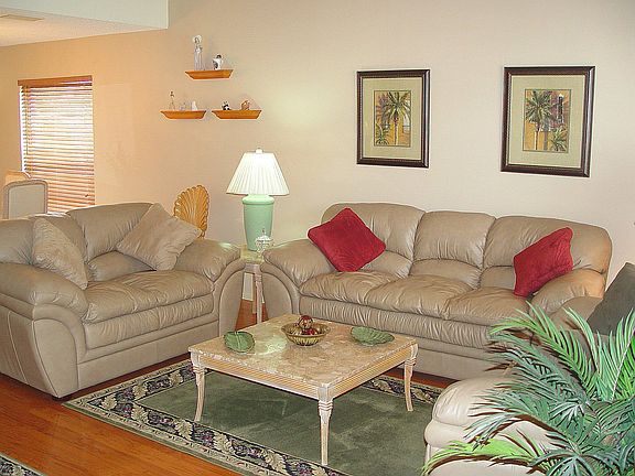 2nd image of 806 Avon Ct
