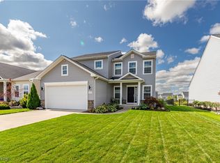 37273 Sandy Ridge Dr, North Ridgeville, OH 44039