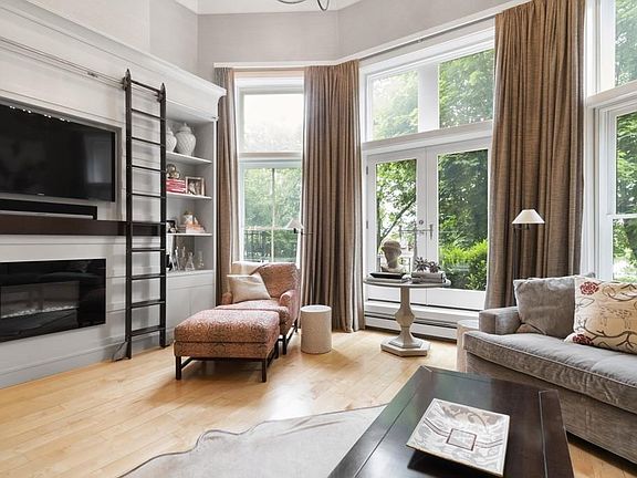 5th image of 31 Brimmer St APT 2