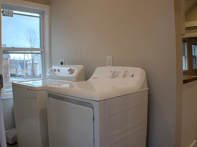 250 Ashburnham St — Photo 21