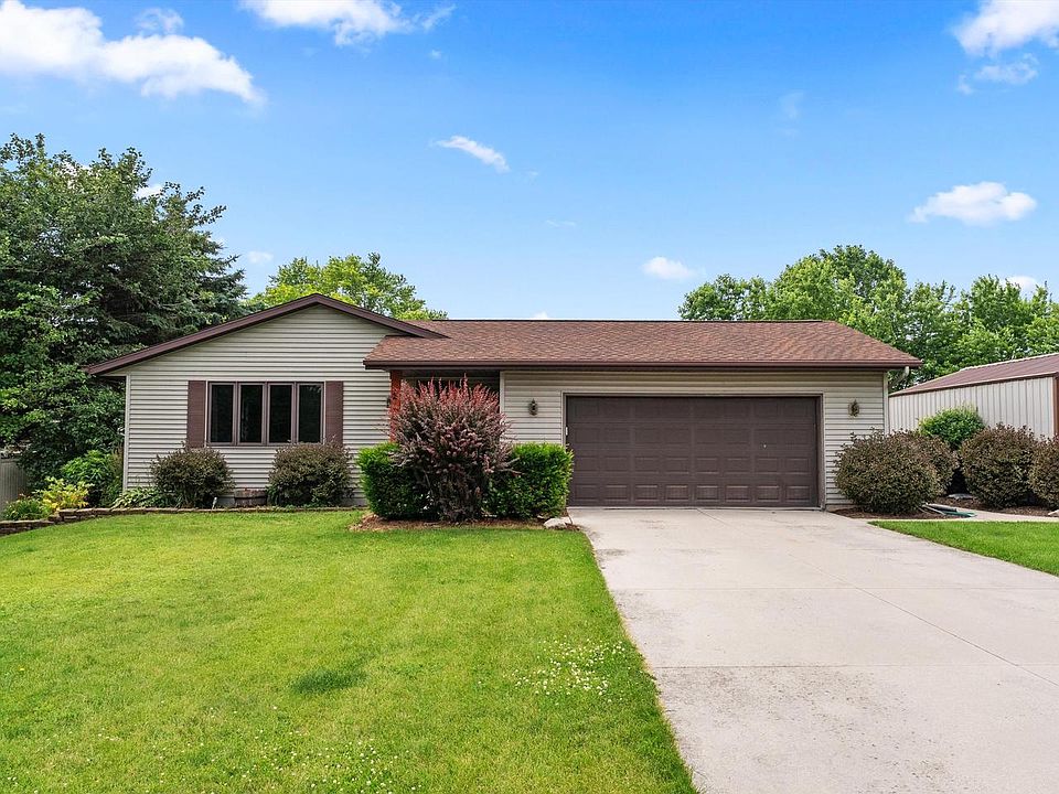 1st image of 210 North Lincoln DRIVE