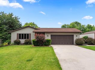 210 N Lincoln Dr, Sheboygan, WI 53083