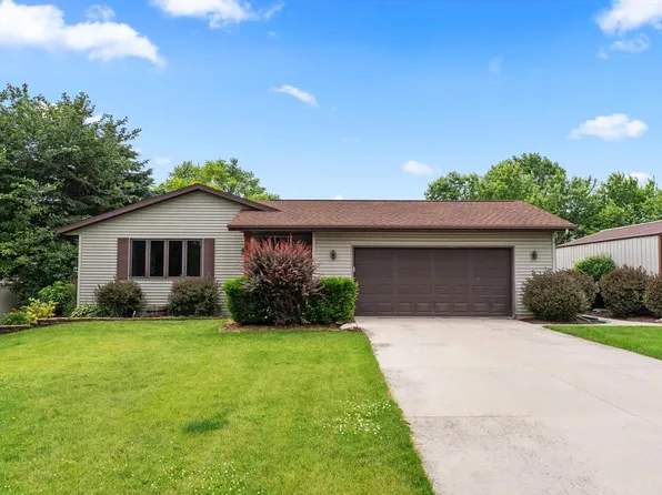210 North Lincoln DRIVE, Howards Grove, WI 53083