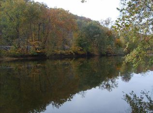 Fawn Xing, Pence Springs, WV 24962