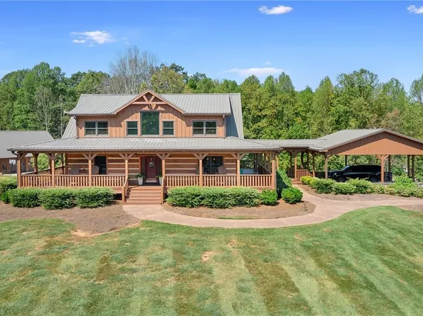 151 Farm Side Ln, Pilot Mtn, NC 27041